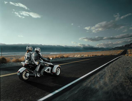 Can-Am Spyder Roadster road