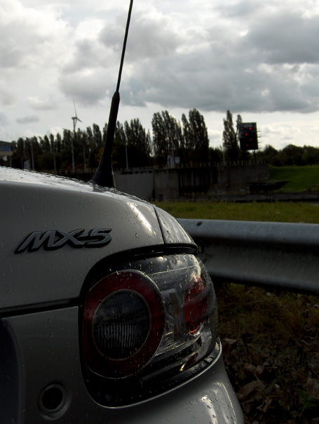 Mazda MX-5 Roadster-Coupé 2.0 Sport 6
