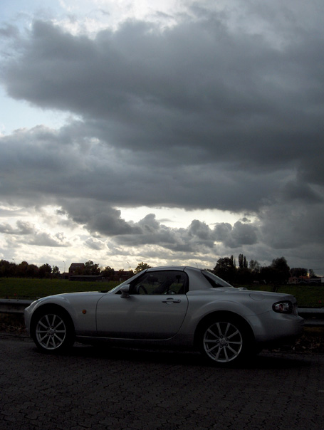 Mazda MX-5 Roadster-Coupé 2.0 Sport 9
