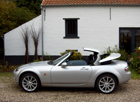 Mazda MX-5 Roadster-Coupé 2.0 Sport 3