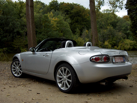 Mazda MX-5 Roadster-Coupé 2.0 Sport 4