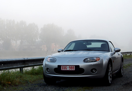 Mazda MX-5 Roadster-Coupé 2.0 Sport 5