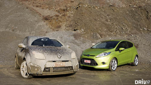 shootoutrenaulttwingovsfordfiesta1