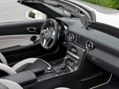 mercedes-benz-slk55_amg_2012_1024x768_wallpaper_1d