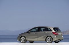 mercedes_b-klasse_2012_011