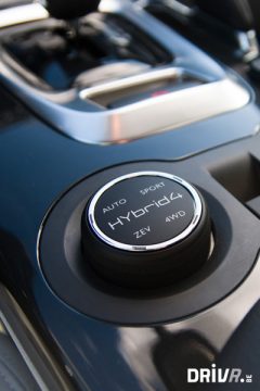 peugeot_3008_hybrid4_08 peugeot_3008_hybrid4_08