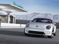 Volkswagen-E-Bugster_Concept_2012_1024x768_wallpaper_04