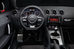 audi-TT-RS+steering-wheel
