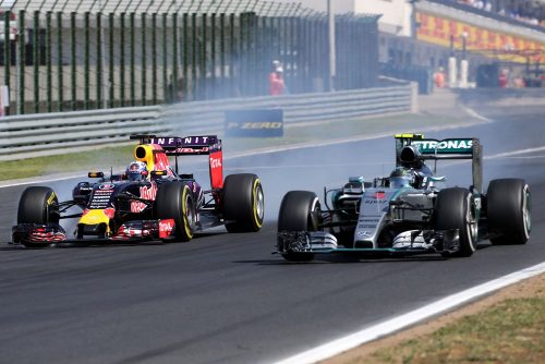 Formula One World Championship 2015, Round 10, Hungarian Grand Prix, Budapest, Hungary, Sunday 26 July 2015 - Daniel Ricciardo (AUS), Red Bull Racing and Nico Rosberg (GER), Mercedes AMG F1 Team