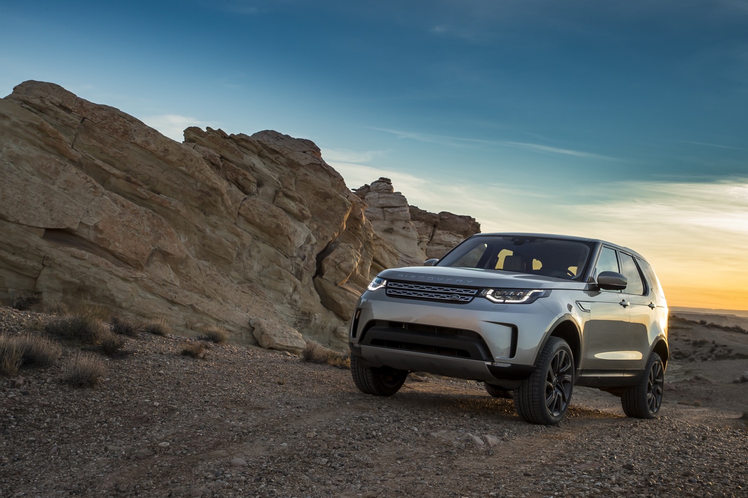 2018_land_rover_new_discovery_offroad_20