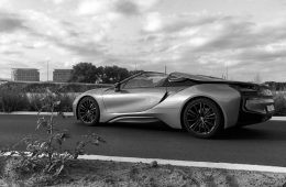 2018_bmw_i8_roadster_first_edition_test_15
