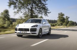 2019_porsche_cayenne_s_ehybrid_coupe_01