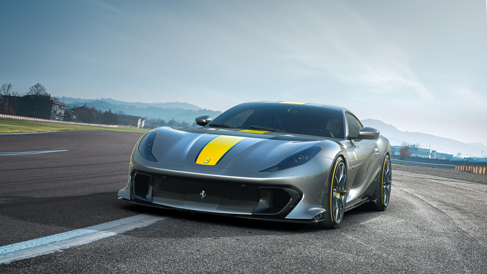 Ferrari_limited_series_V12_special_3