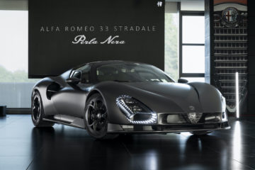 Alfa Romeo 33 Stradale Perla Nera (2026)