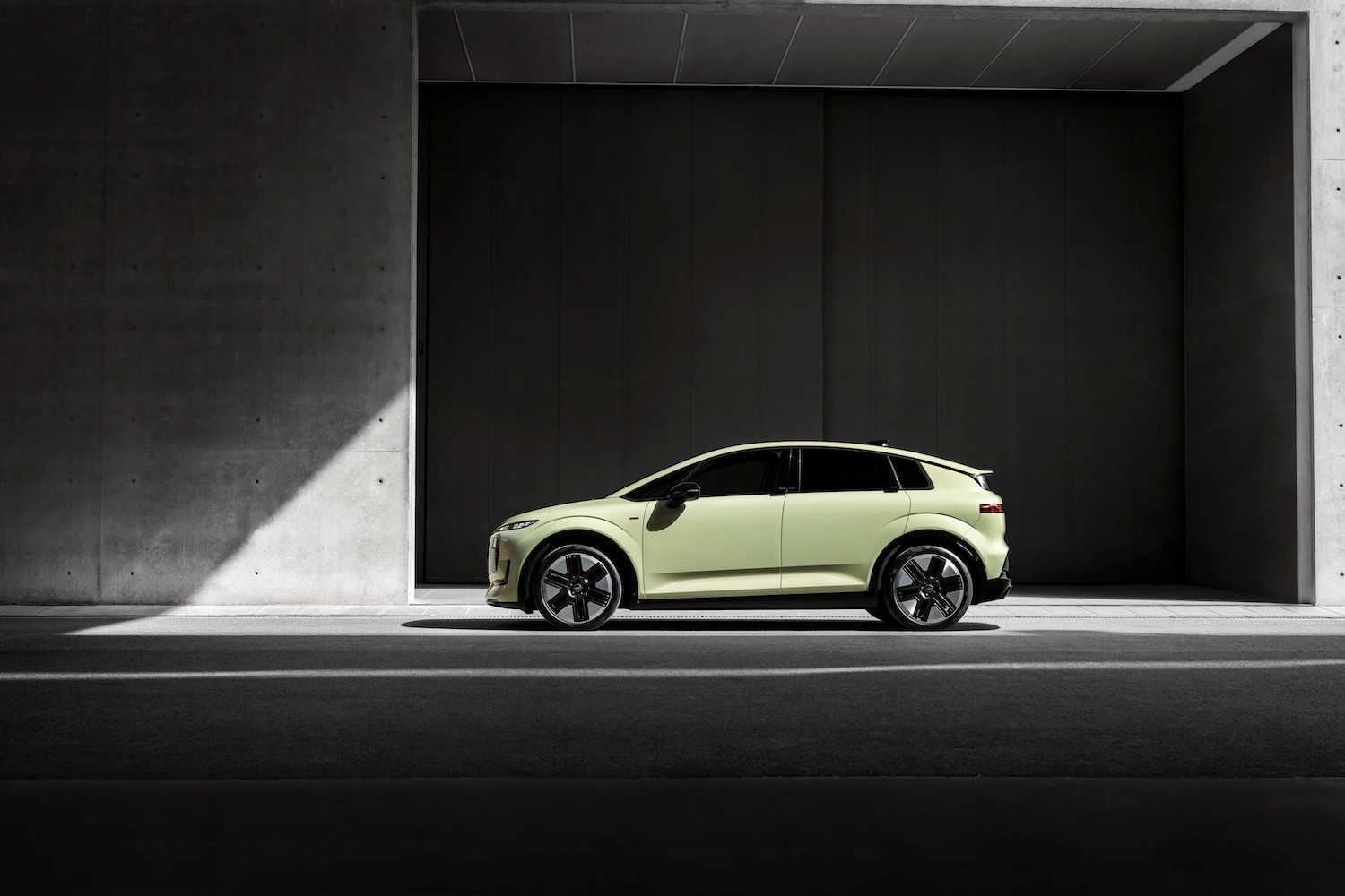 Audi A2 e-tron (2026) side view