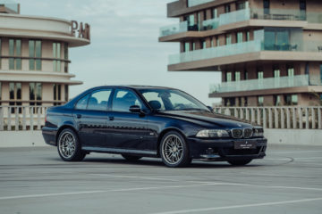 BMW M5 W10, static image, front view - Broad Arrow Auctions